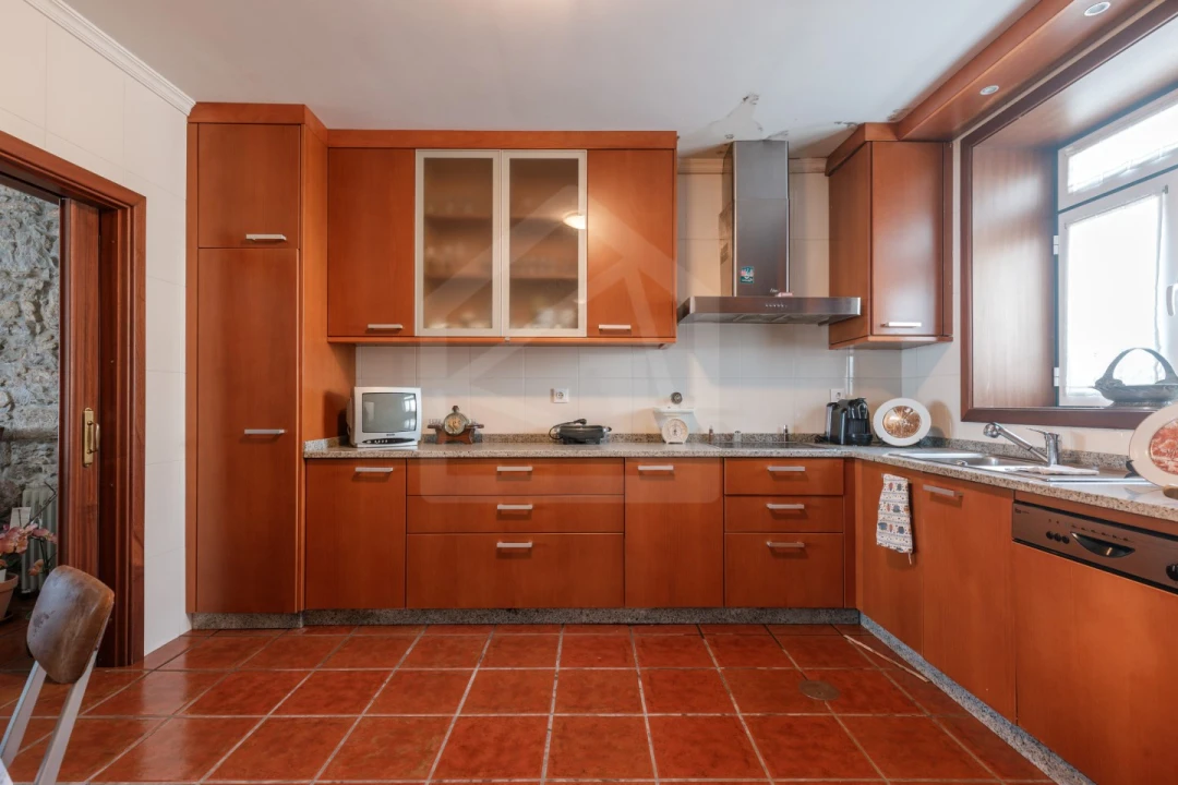 Moradia T4 para Venda em Vila de Cucujães Foto 6