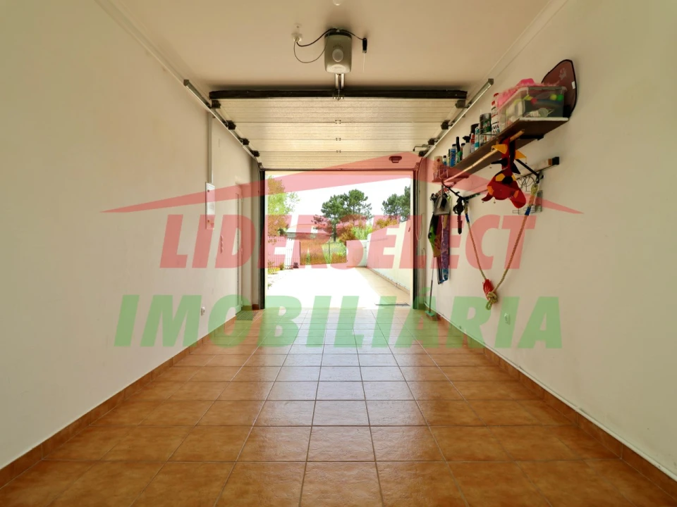 Moradia T4 para Venda em Silveira Foto 26