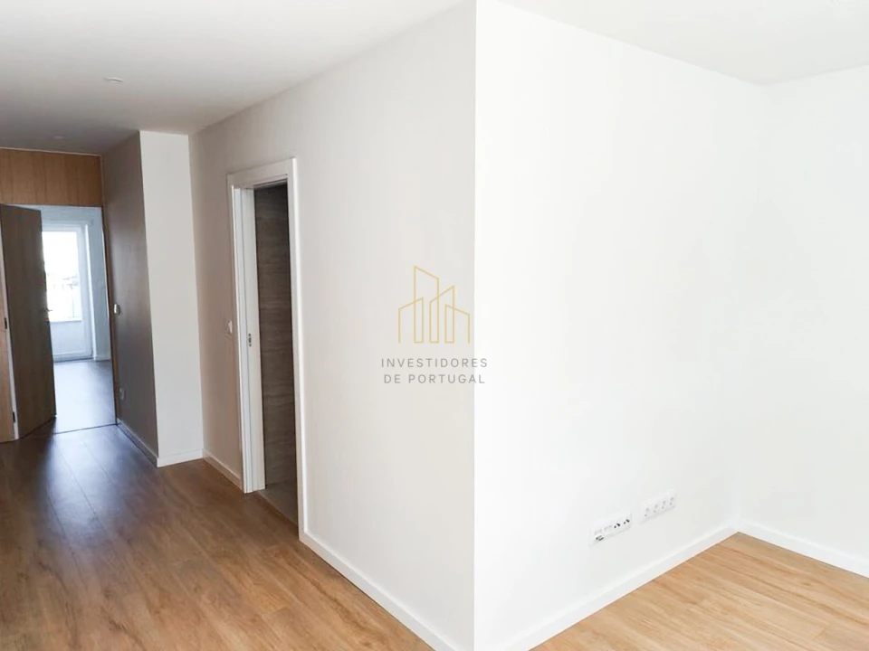 Apartamento T2 para Venda em Paranhos Foto 9