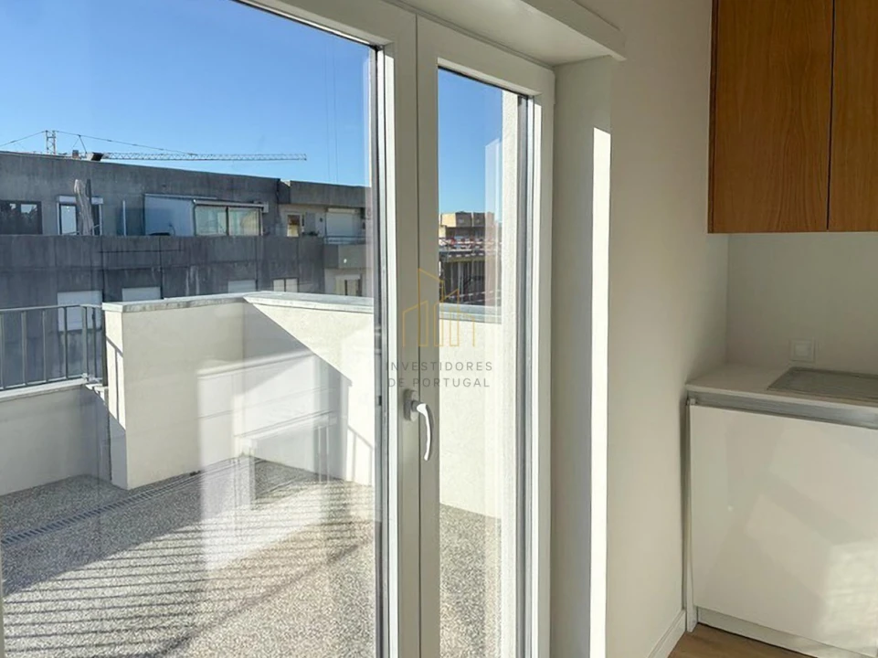 Apartamento T2 para Venda em Paranhos Foto 6
