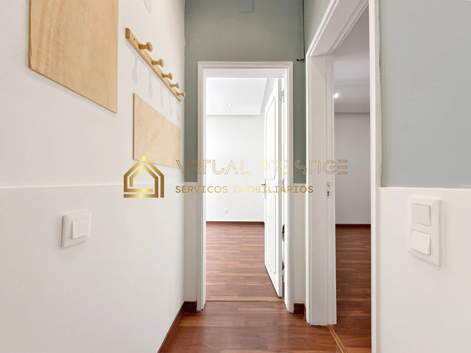 Apartamento T1 para Venda em Camarate, Unhos e Apelação Foto 7
