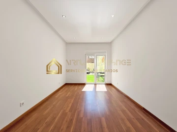 Apartamento T1 para Venda em Camarate, Unhos e Apelação