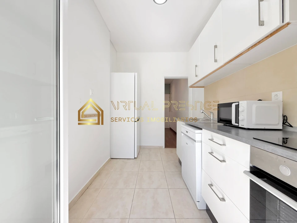 Apartamento T1 para Venda em Camarate, Unhos e Apelação Foto 4