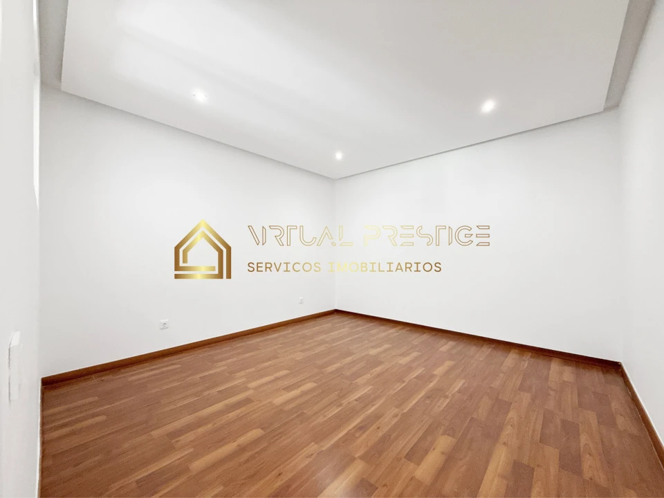 Apartamento T1 para Venda em Camarate, Unhos e Apelação Foto 11