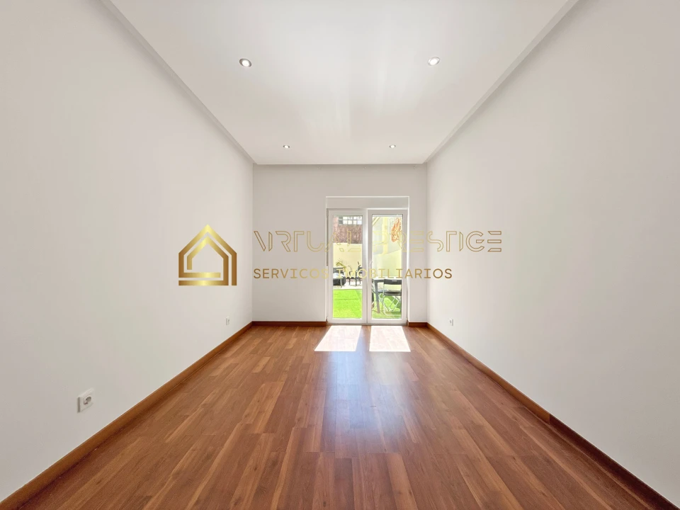Apartamento T1 para Venda em Camarate, Unhos e Apelação Foto 8