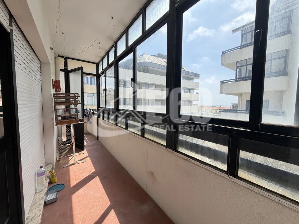 Apartamento T1 para Venda em Espinho Foto 5