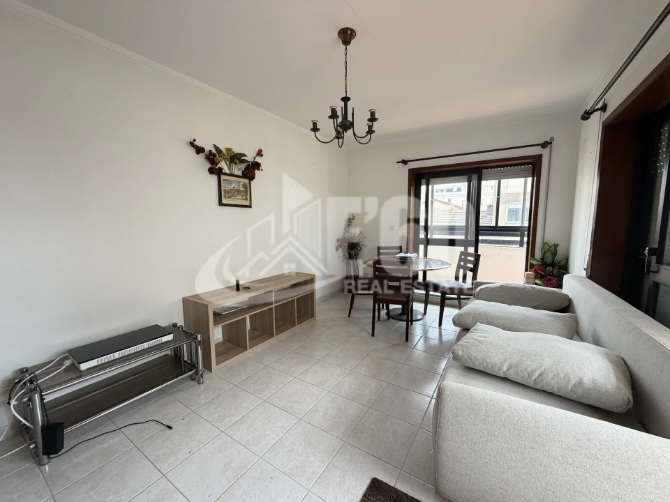 Apartamento T1 para Venda em Espinho Foto 4