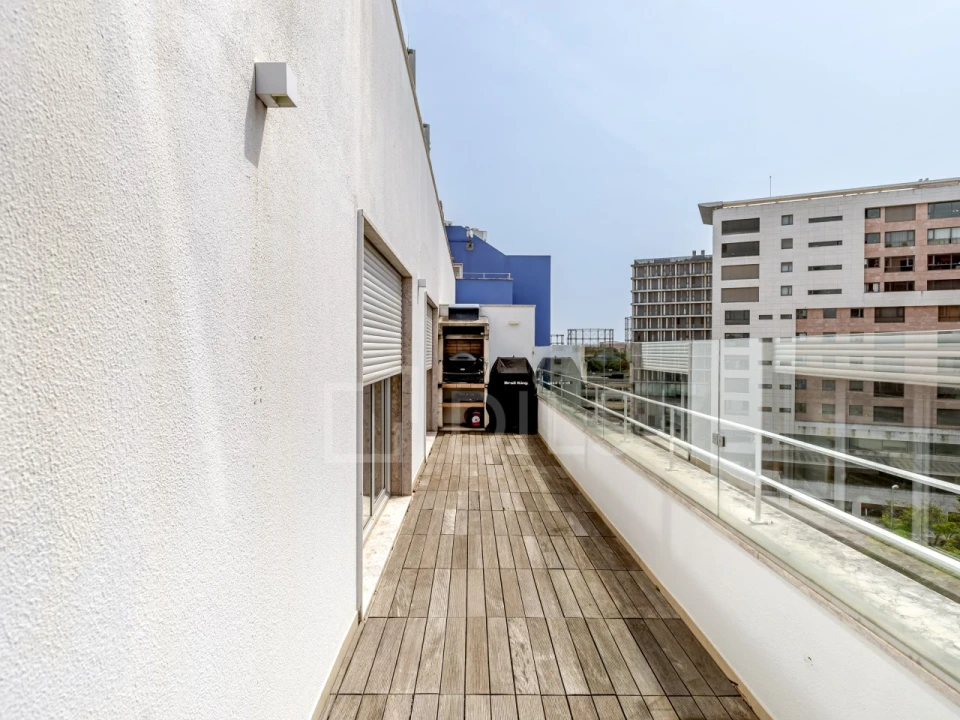 Apartamento T6 para Venda em Parque das Nações Foto 23