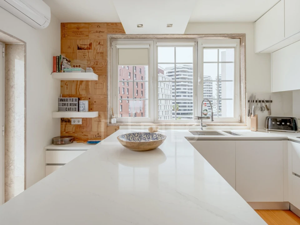 Apartamento T6 para Venda em Parque das Nações Foto 20
