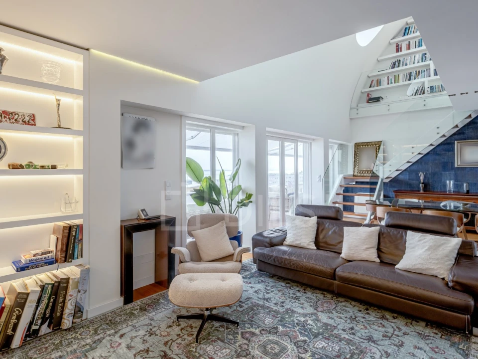 Apartamento T6 para Venda em Parque das Nações Foto 13