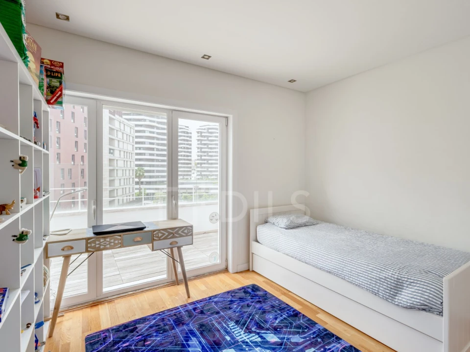 Apartamento T6 para Venda em Parque das Nações Foto 25