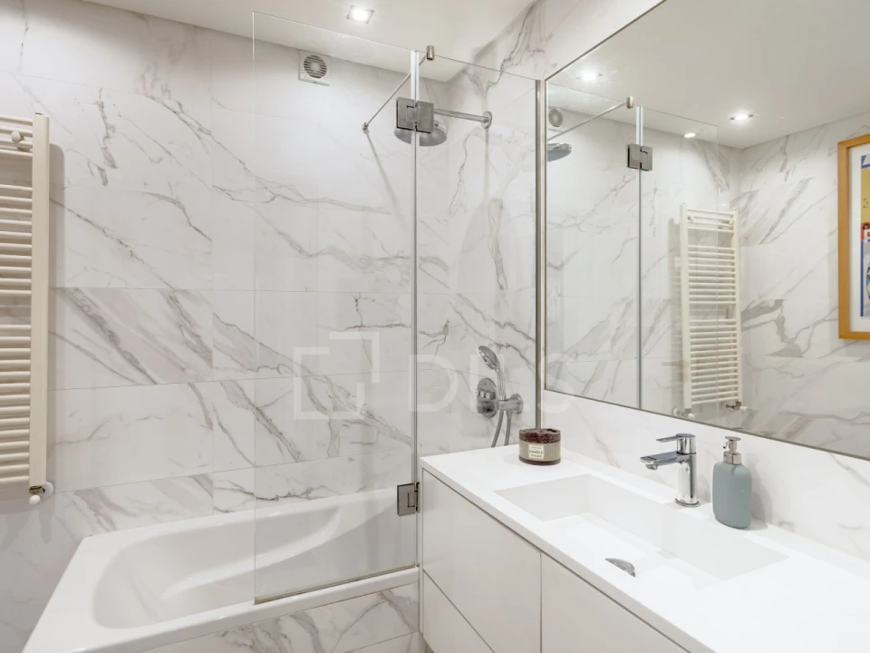 Apartamento T6 para Venda em Parque das Nações Foto 39