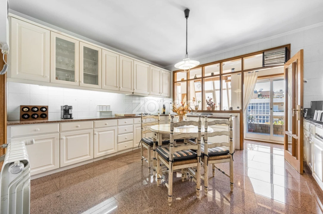 Apartamento T4 para Venda em Canidelo Foto 4