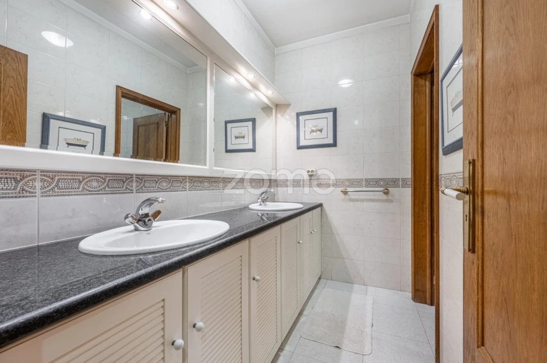 Apartamento T4 para Venda em Canidelo Foto 19
