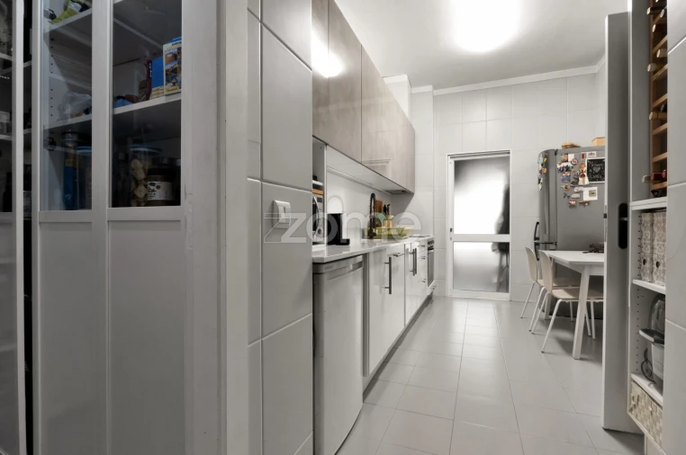 Apartamento T4 para Venda em Matosinhos e Leça da Palmeira Foto 5