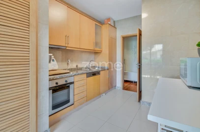 Apartamento T1 para Arrendamento em São Felix da Marinha