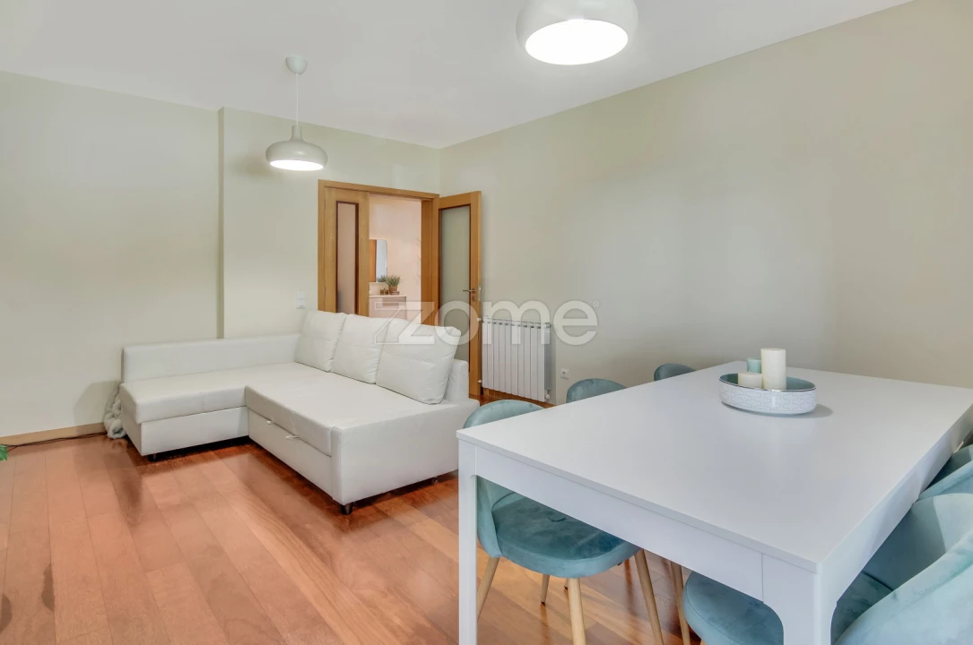 Apartamento T1 para Arrendamento em São Felix da Marinha Foto 2