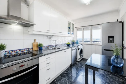 Apartamento T2 para Venda em Rio de Mouro