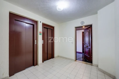 Apartamento T2 para Venda em Rio de Mouro
