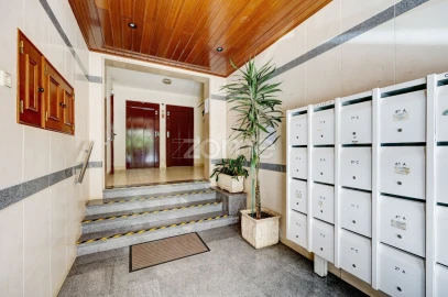 Apartamento T2 para Venda em Rio de Mouro