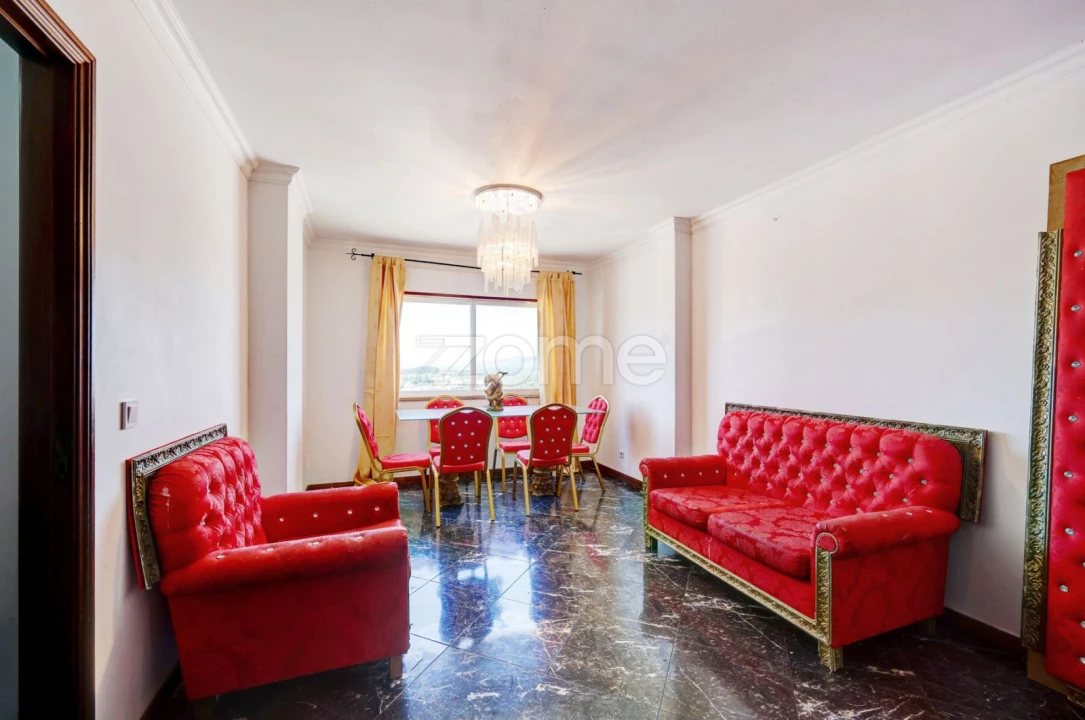 Apartamento T2 para Venda em Rio de Mouro Foto 5