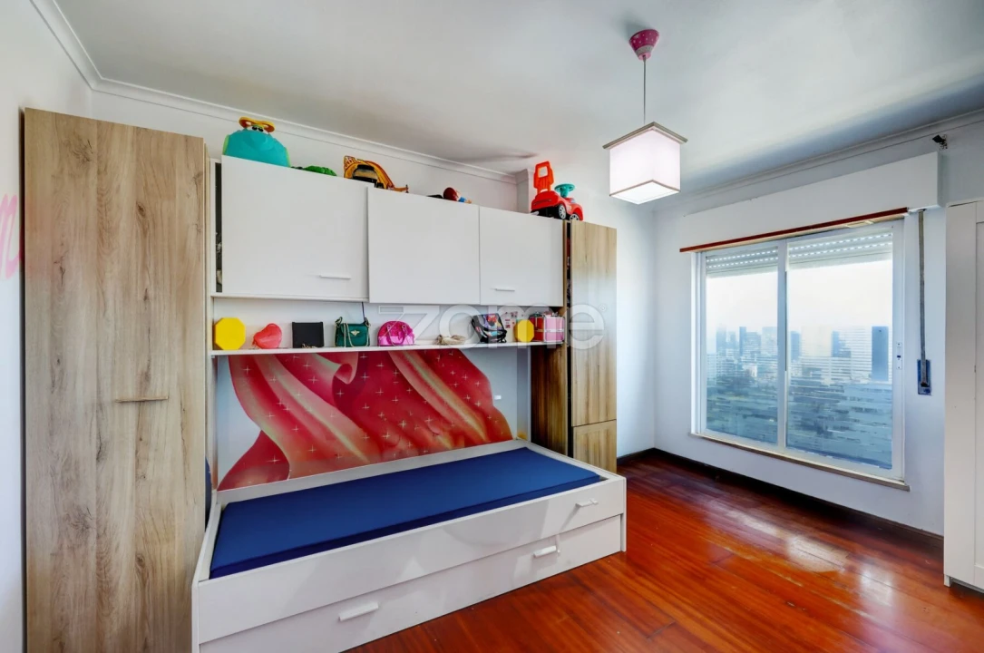 Apartamento T2 para Venda em Rio de Mouro Foto 18