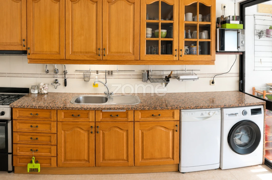 Apartamento T2 para Venda em São Domingos de Rana Foto 5