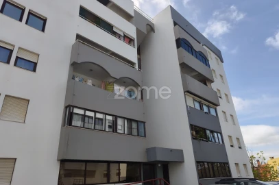 Apartamento T2 para Venda em São Domingos de Rana