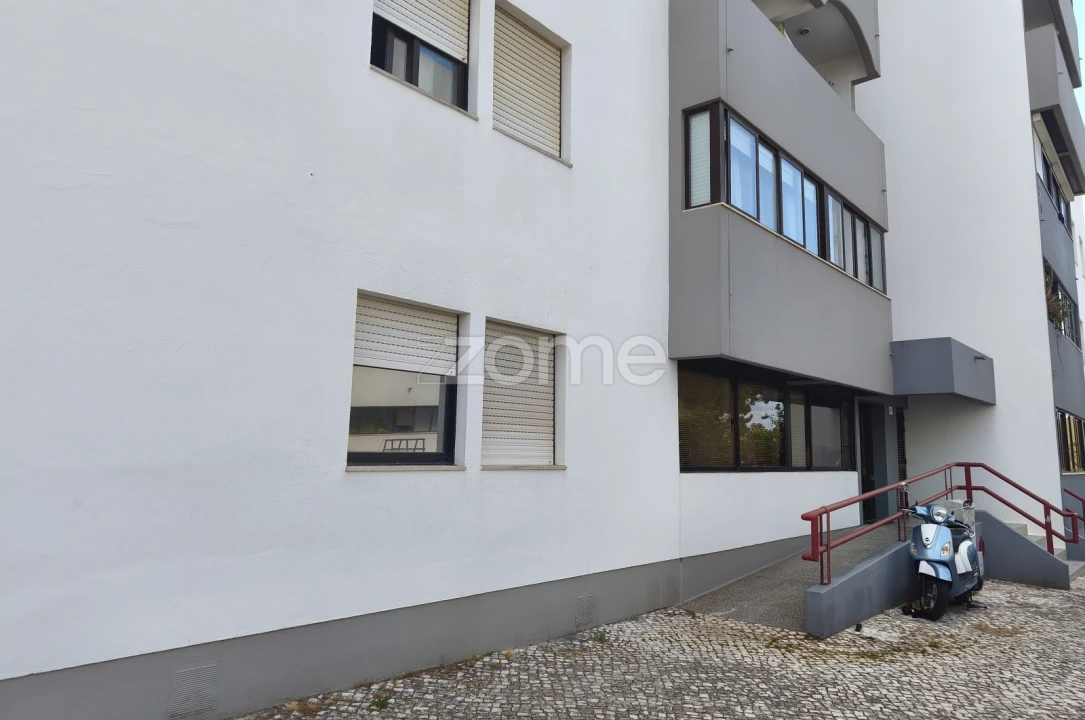 Apartamento T2 para Venda em São Domingos de Rana Foto 22