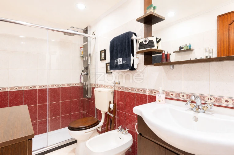 Apartamento T3 para Venda em Rio de Mouro Foto 17