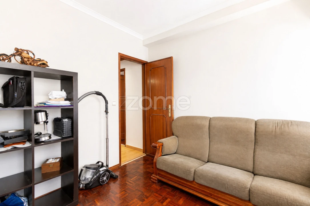 Apartamento T3 para Venda em Rio de Mouro Foto 14