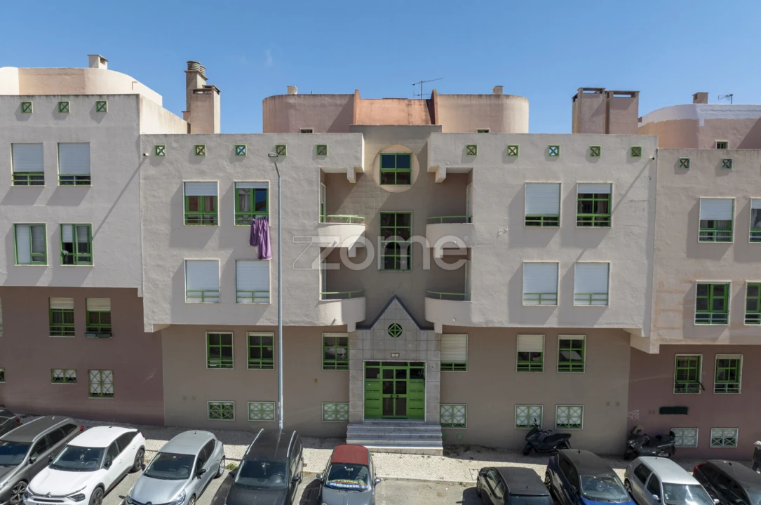 Apartamento T3 para Venda em Rio de Mouro Foto 18