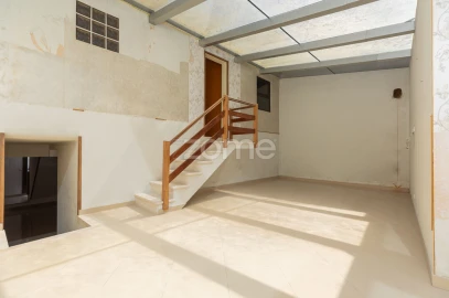 Moradia T8 para Venda em Assafarge e Antanhol