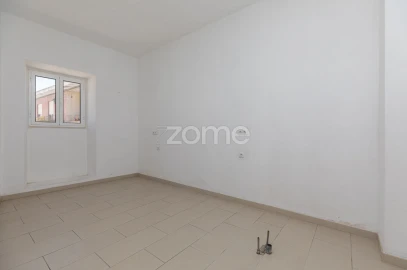 Moradia T8 para Venda em Assafarge e Antanhol