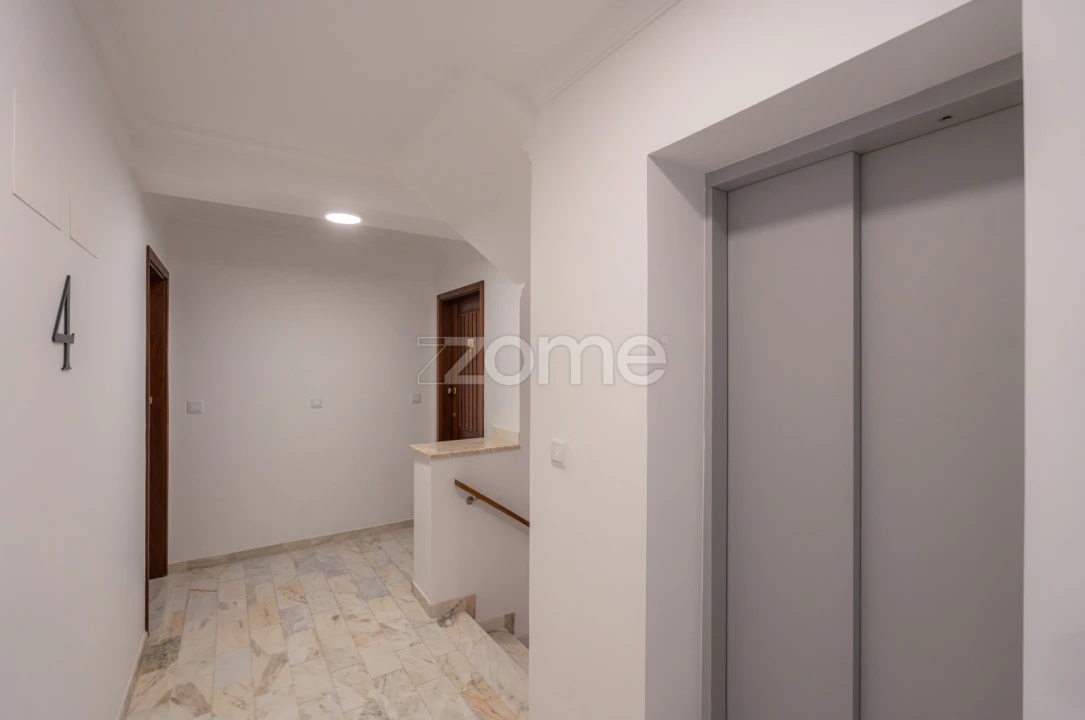 Apartamento T1 para Venda em Tamengos, Aguim e Óis do Bairro Foto 16