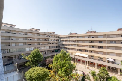 Apartamento T1 para Venda em Tamengos, Aguim e Óis do Bairro