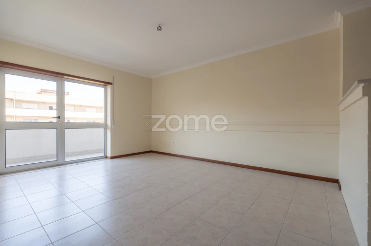 Apartamento T1 para Venda em Tamengos, Aguim e Óis do Bairro Foto 7