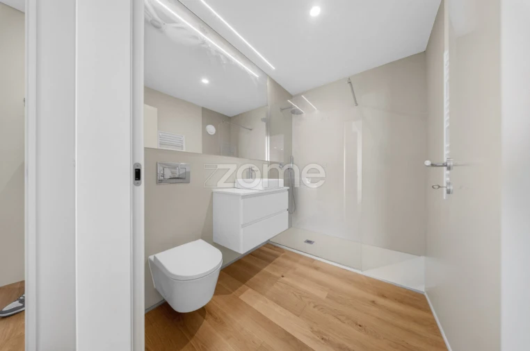 Apartamento T4 para Venda em Marrazes e Barosa Foto 40
