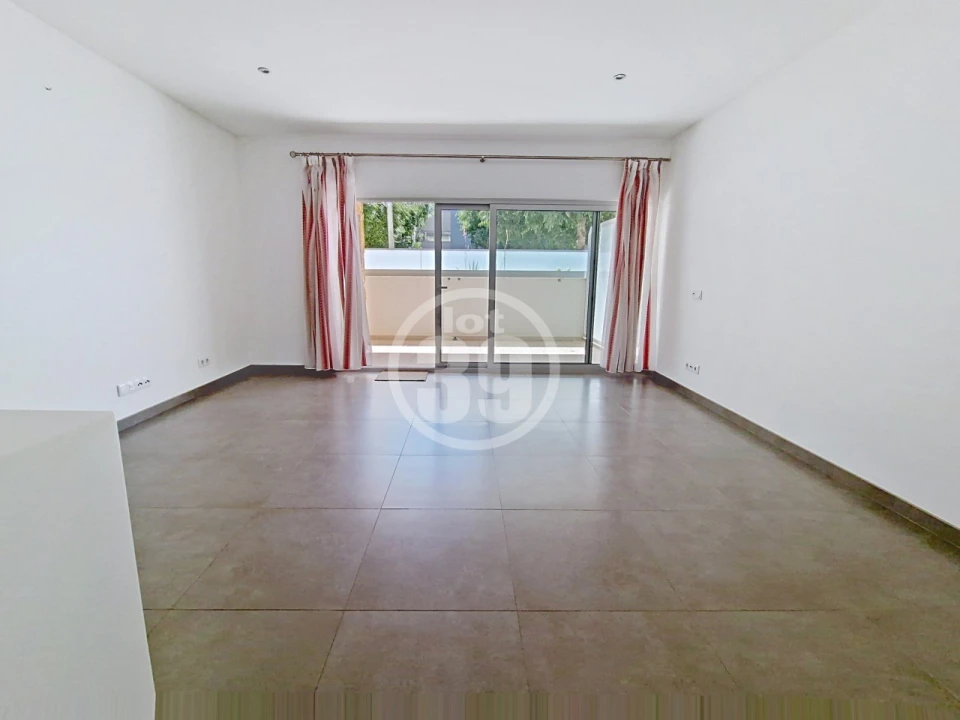 Apartamento T1 para Venda em Albufeira e Olhos de Água Foto 4