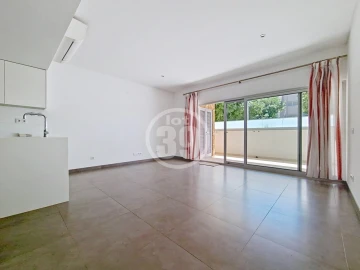 Apartamento T1 para Venda em Albufeira e Olhos de Água