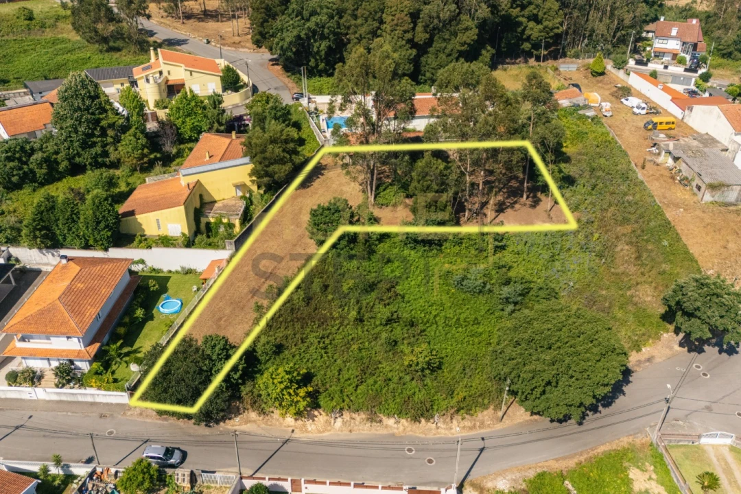 Terreno para Venda em Mafamude e Vilar do Paraíso Foto 1