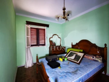 Moradia T4 para Venda em Geraz do Lima (Santa Maria, Santa Leocádia, Moreira), Deão