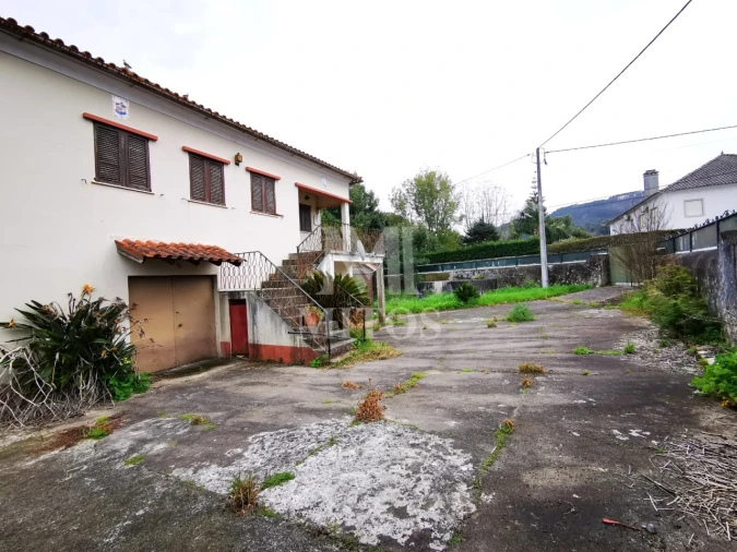 Moradia T4 para Venda em Geraz do Lima (Santa Maria, Santa Leocádia, Moreira), Deão Foto 3