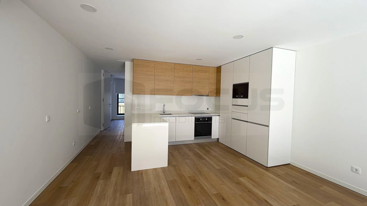 Apartamento T1 para Venda em Glória e Vera Cruz Foto 1