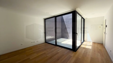 Apartamento T1 para Venda em Glória e Vera Cruz