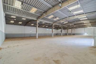 Armazém para Venda em Sado