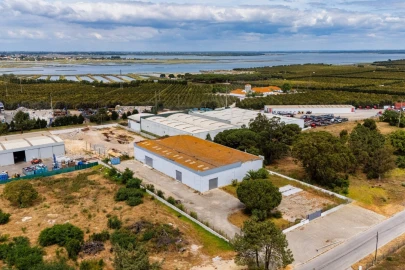 Armazém para Venda em Sado