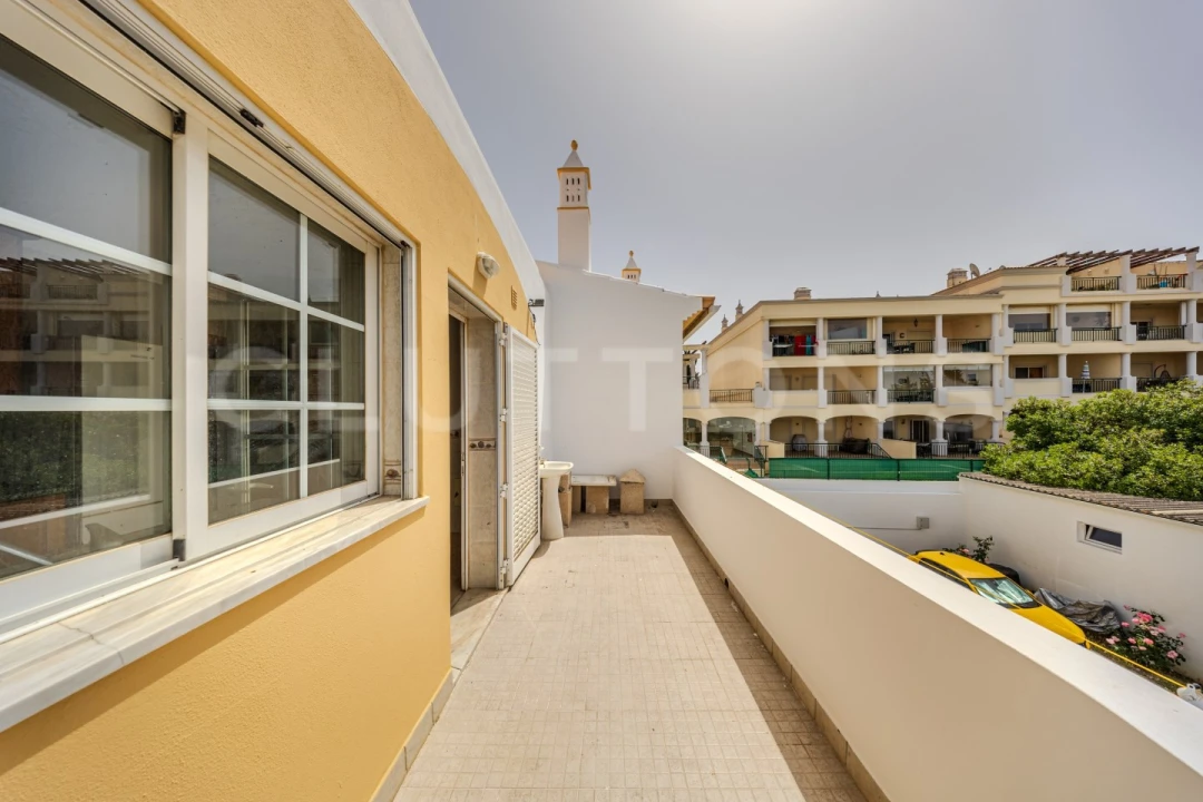 Apartamento T3 para Venda em Guia Foto 11
