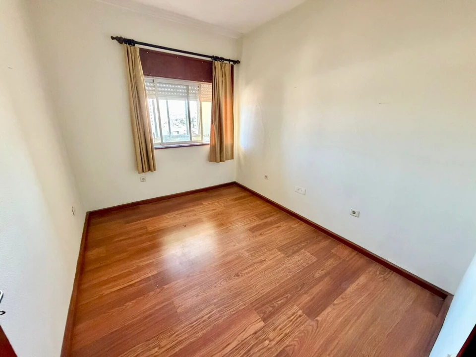 Apartamento T2 para Venda em Bonfim Foto 17