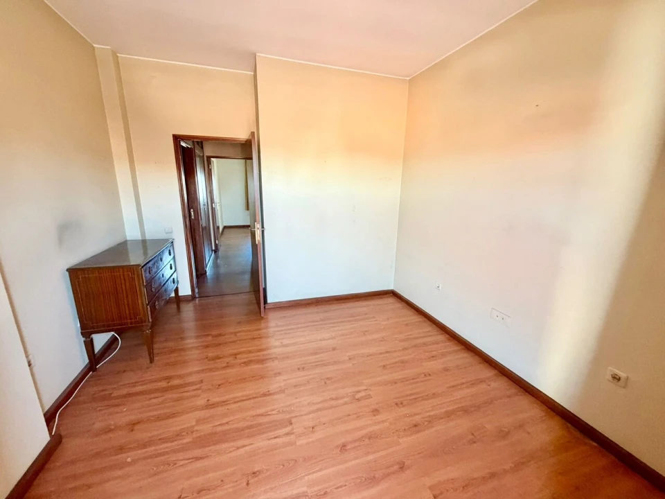 Apartamento T2 para Venda em Bonfim Foto 26